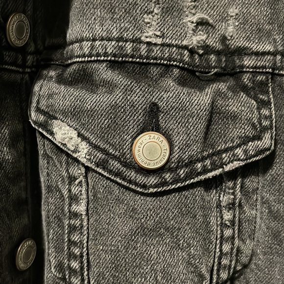 Zara distressed denim jacket - Picture 7 of 9